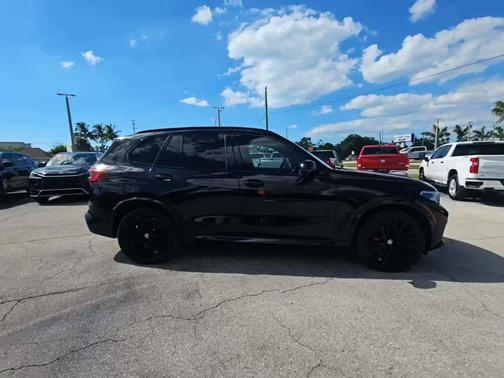 2023 BMW X5 M50i