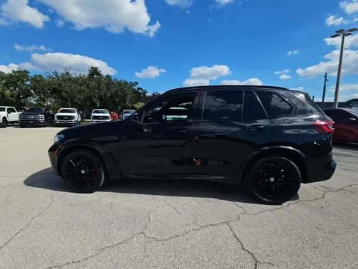 2023 BMW X5 M50i