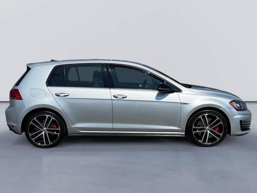 2017 Volkswagen Golf GTI Sport 4-Door