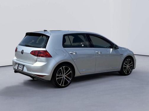 2017 Volkswagen Golf GTI Sport 4-Door