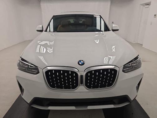 2024 BMW X4 xDrive30i