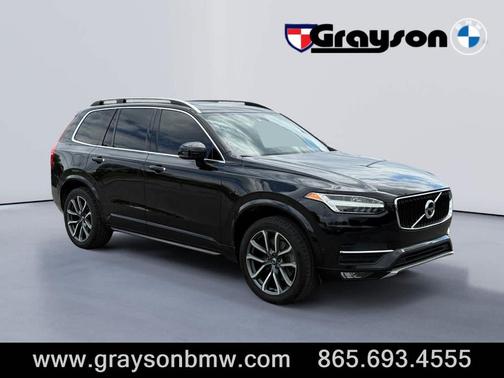 Black 2017 Volvo XC90 T6 Momentum