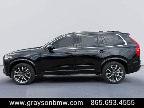 Black 2017 Volvo XC90 T6 Momentum