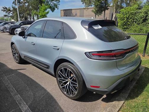 2024 Porsche Macan 