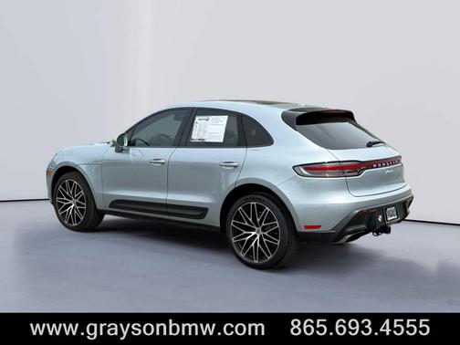 Dolomite Silver Metallic 2024 Porsche Macan