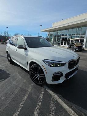 2021 BMW X5 M50i