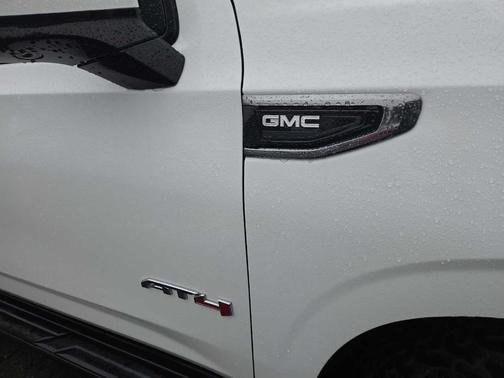 2021 GMC Yukon AT4