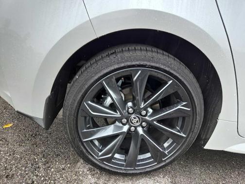 2023 Toyota Corolla Hatchback XSE