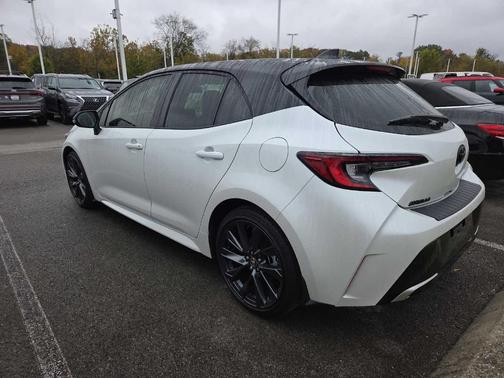 2023 Toyota Corolla Hatchback XSE