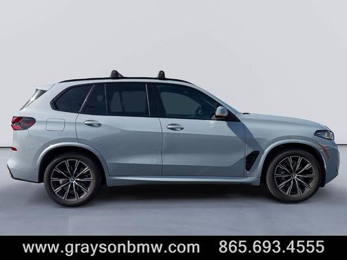 Gray Metallic 2025 BMW X5 xDrive40i