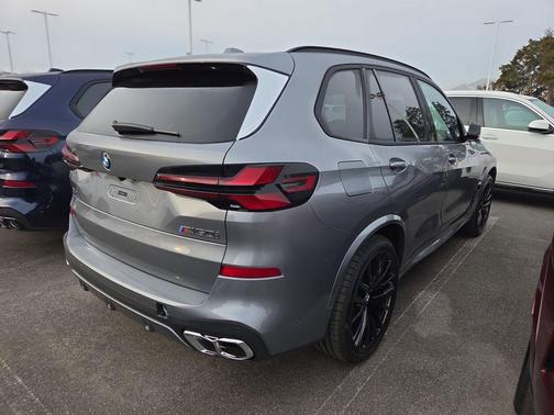 2026 BMW X5 M60i
