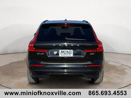 2024 Volvo XC60 B5 Plus Dark Theme