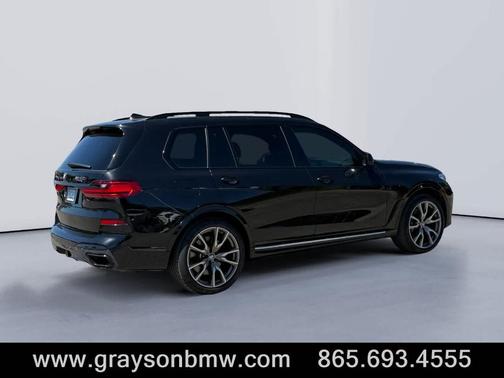 Black Sapphire Metallic 2020 BMW X7 M50i
