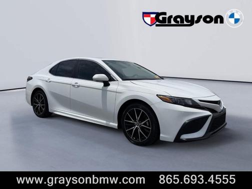 Ice 2023 Toyota Camry SE
