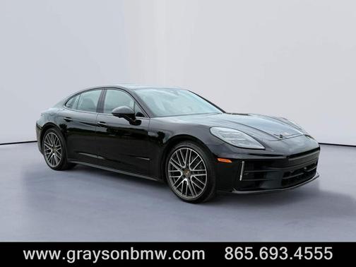 2024 Porsche Panamera 4