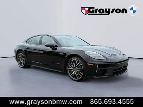 2024 Porsche Panamera 4