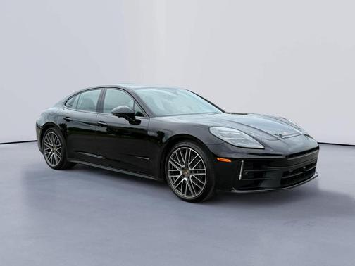 2024 Porsche Panamera 4