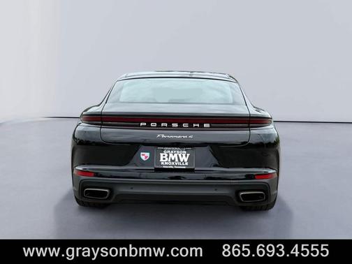 2024 Porsche Panamera 4