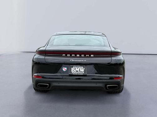 2024 Porsche Panamera 4