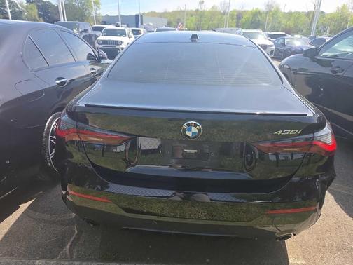 Black Sapphire Metallic 2024 BMW 430 i