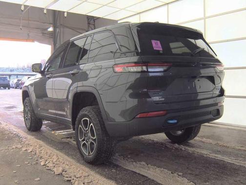 2022 Jeep Grand Cherokee 4xe Trailhawk
