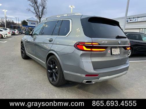 2025 BMW X7 xDrive40i