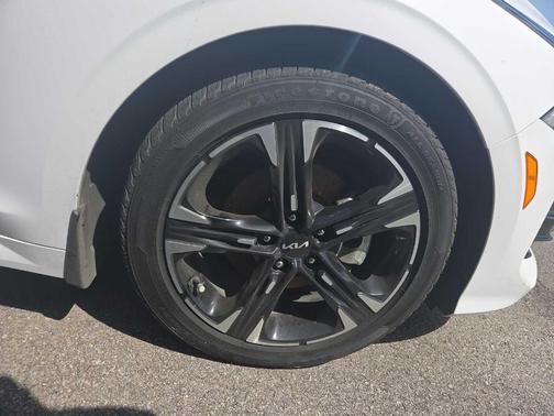 Glacial White Pearl 2022 Kia K5 GT-Line