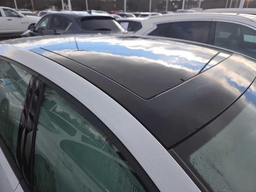 2016 Volkswagen Golf TSI S 4-Door