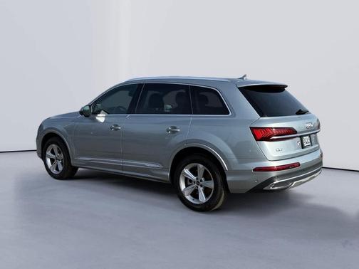 2024 Audi Q7 45 Premium Plus
