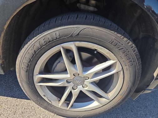 2017 Audi Q5 2.0T Premium Plus