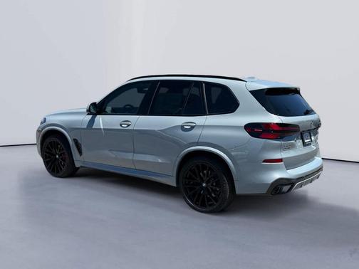 Gray Metallic 2026 BMW X5 xDrive40i