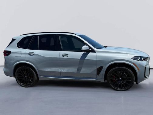 Gray Metallic 2026 BMW X5 xDrive40i