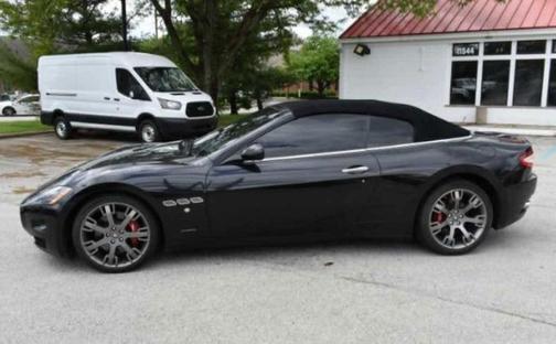Black 2015 Maserati GranTurismo Base