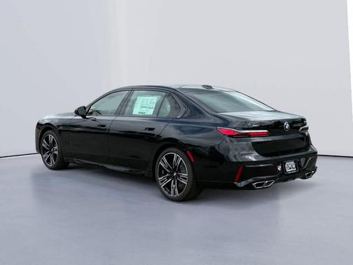 2025 BMW 760 760i xDrive