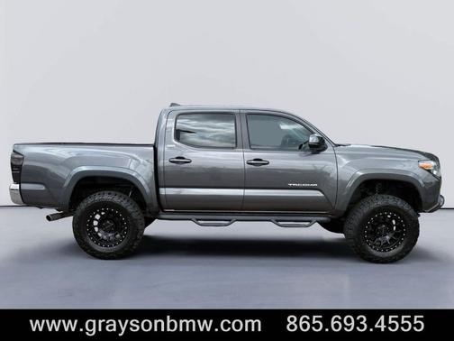 2017 Toyota Tacoma SR5
