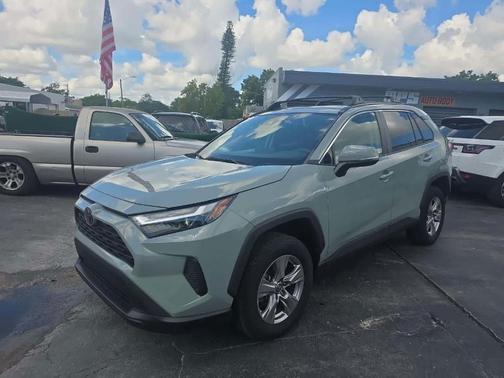 2022 Toyota RAV4 XLE
