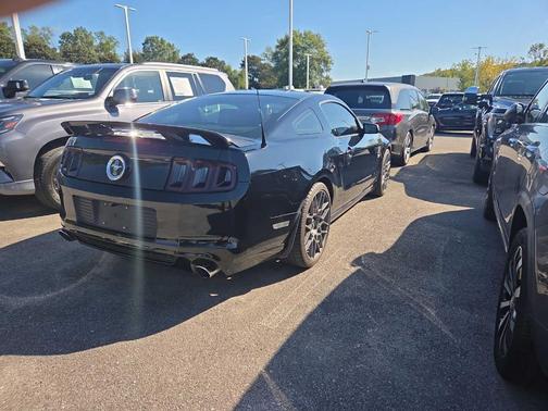 2013 Ford Mustang V6 Premium
