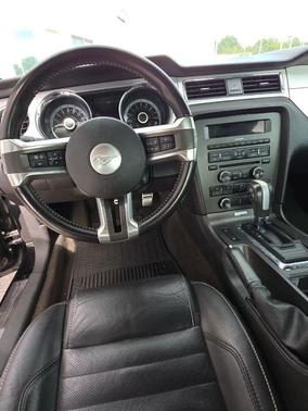 2013 Ford Mustang V6 Premium