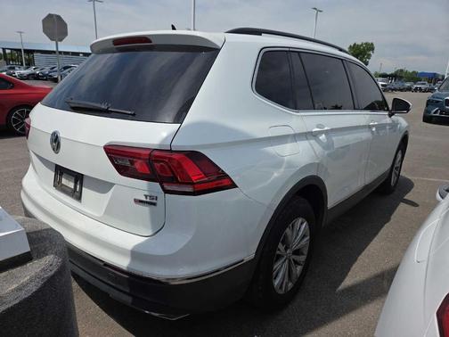 Pure White 2018 Volkswagen Tiguan 2.0T SE