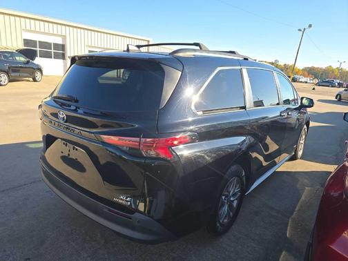 2021 Toyota Sienna XLE