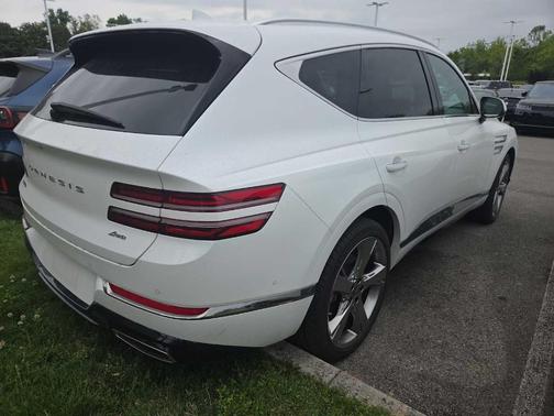 Uyuni White 2023 Genesis GV80 2.5T