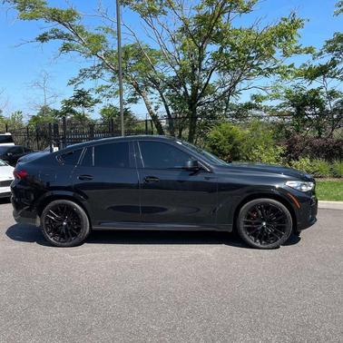 2023 BMW X6 xDrive40i