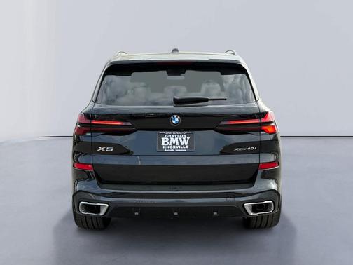Black Sapphire 2026 BMW X5 xDrive40i
