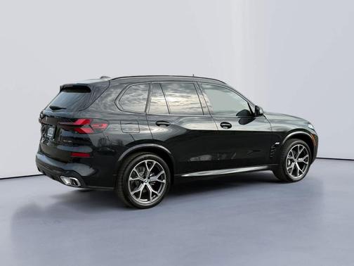 Black Sapphire 2026 BMW X5 xDrive40i