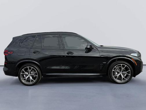 Black Sapphire 2026 BMW X5 xDrive40i