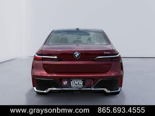 2023 BMW 740 i