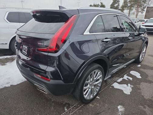 2023 Cadillac XT4 Premium Luxury