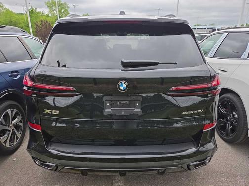 Black Sapphire 2026 BMW X5 xDrive40i