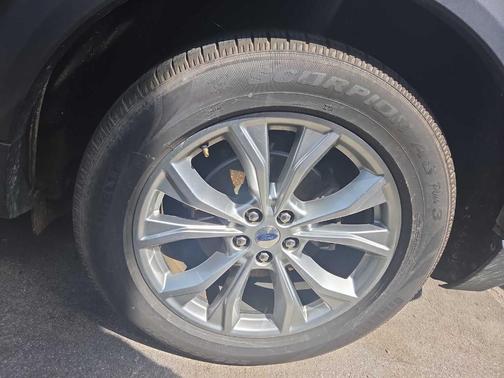 Agate Black Metallic 2020 Ford Explorer Limited