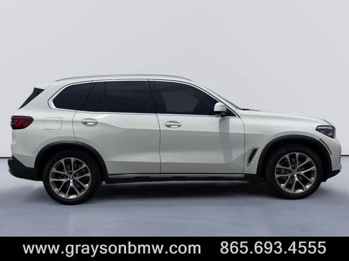 Alpine White 2023 BMW X5 xDrive40i